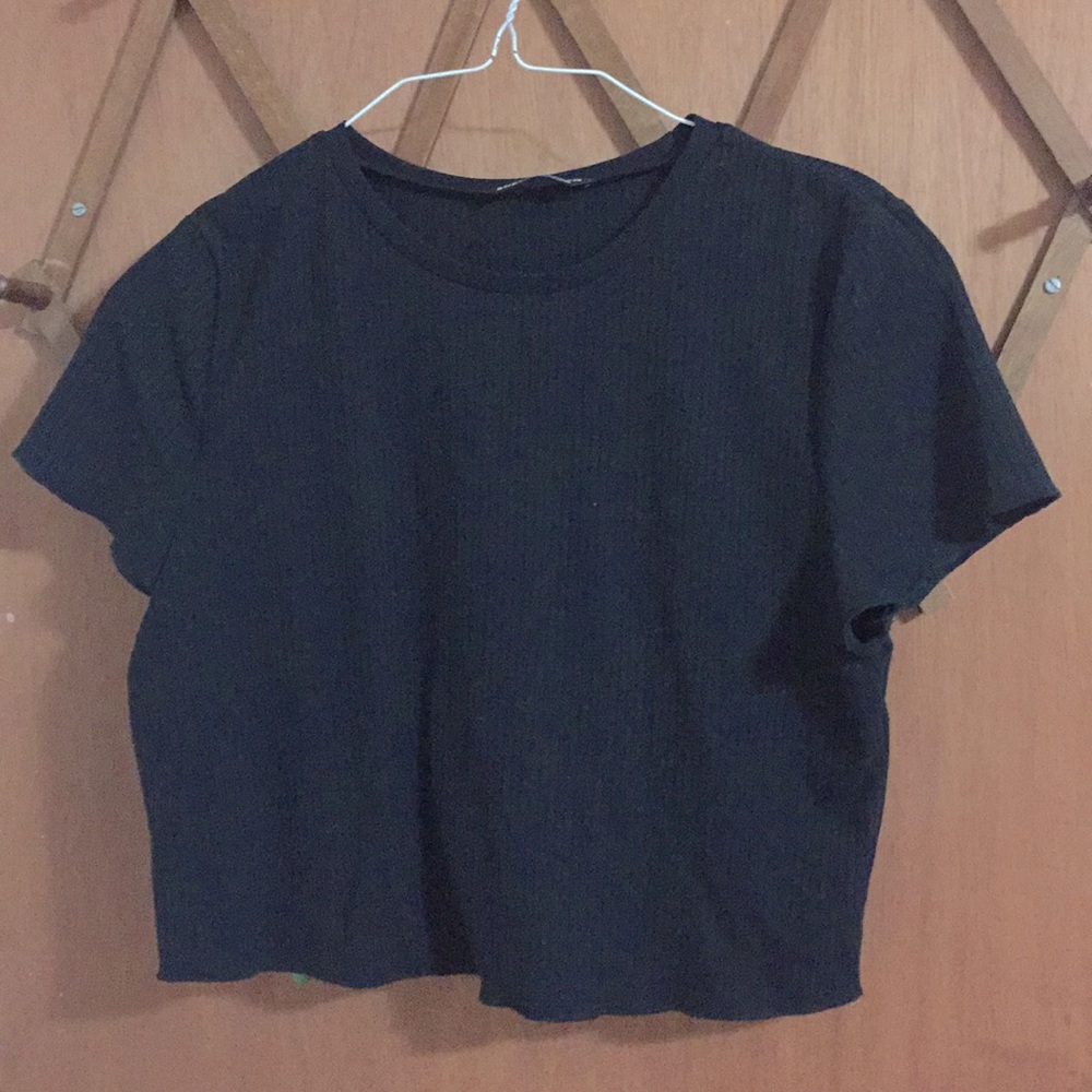 Black cropped top